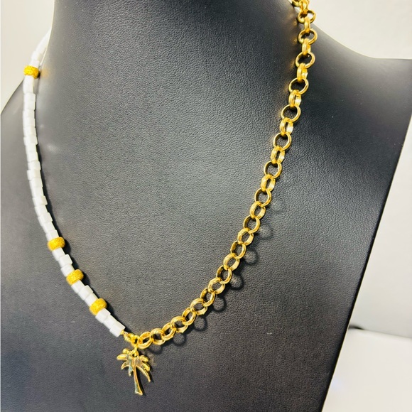 MAYAMAR 24K Gold plated Necklace with White bids and  Palm Tree Pendant. NIB. - Picture 2 of 5